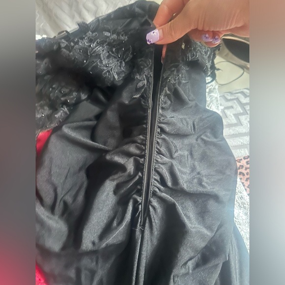 Size small - Picture 13 of 14